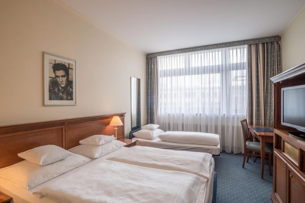Hollywood Media Am Kurfuerstendamm Hotel 4*